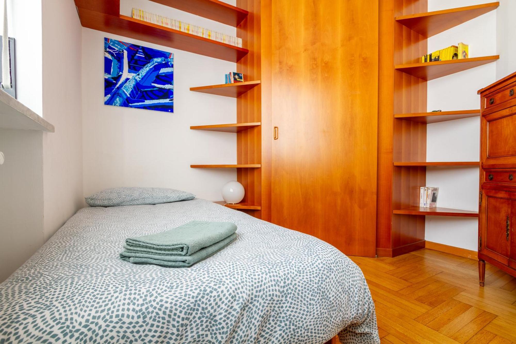 Attico Con Terrazzo Navigli Bocconi - Navigliapartments Milão Exterior foto